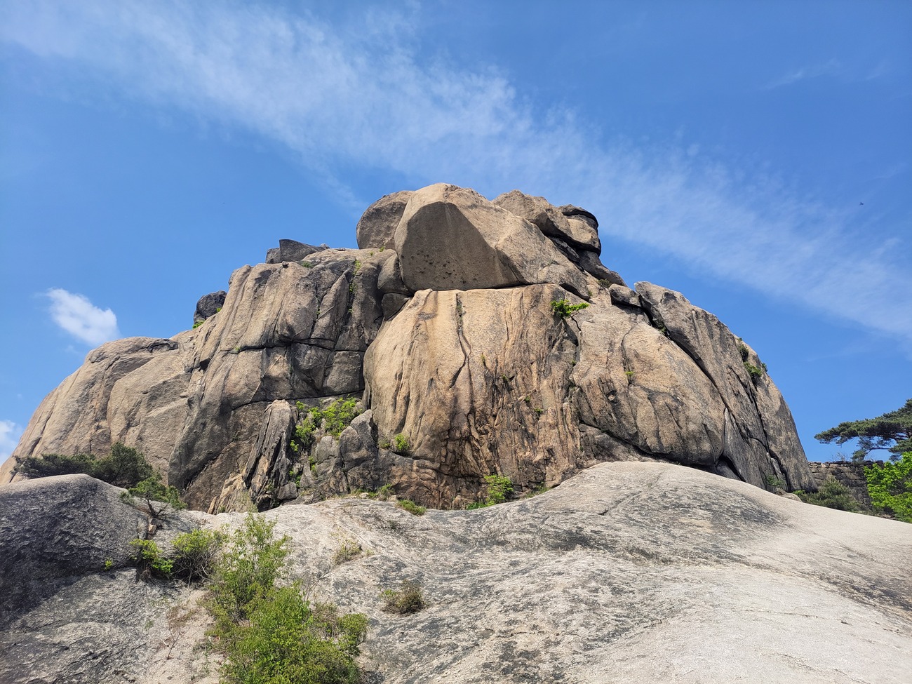 munsubong peak summit at bukhansan