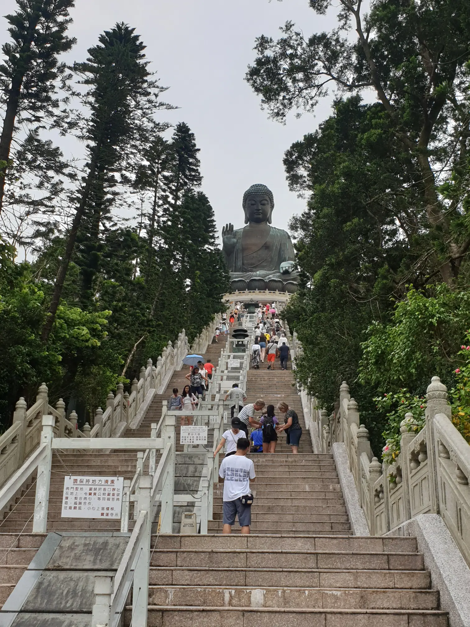 Tian Tan Big Buddha